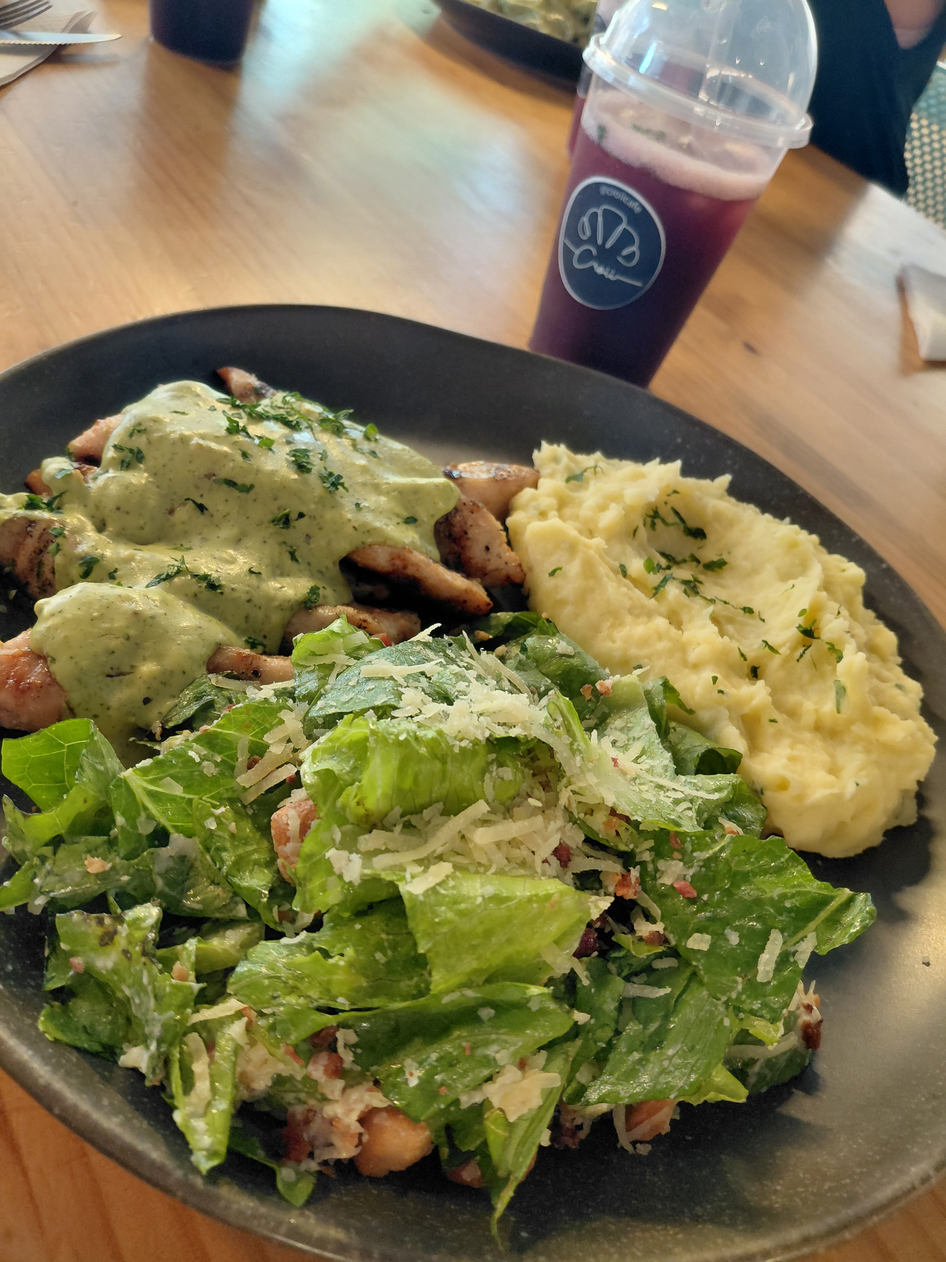 El llamado del café: El arte de pausar el mundo en compañía»